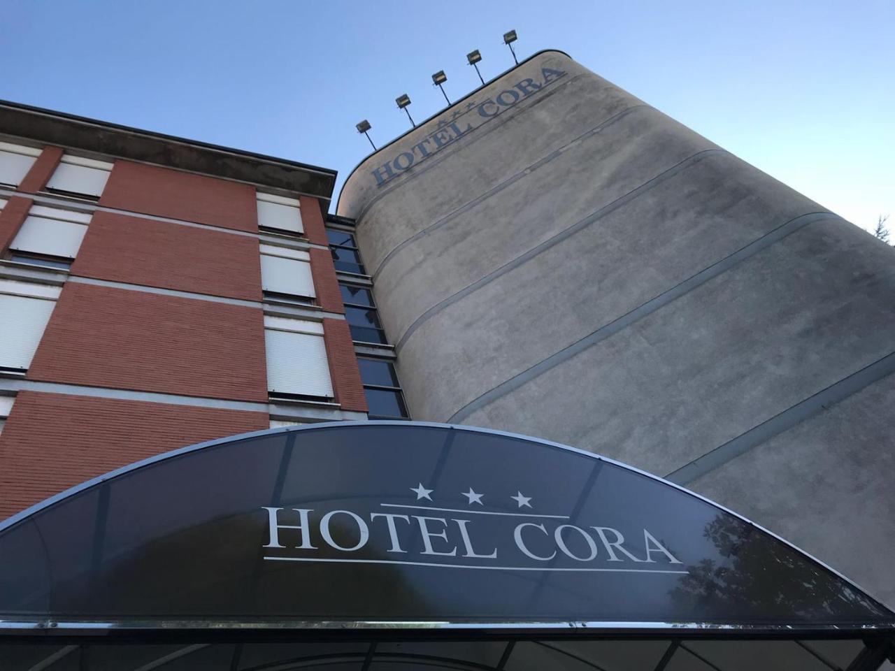 Hotel Cora Carate Brianza Zewnętrze zdjęcie